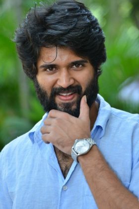 Vijay Devarakonda Interview Stills NOTA 15