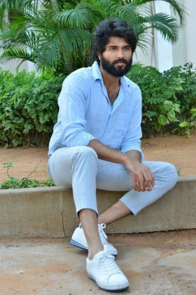Vijay Devarakonda Interview Stills NOTA 16