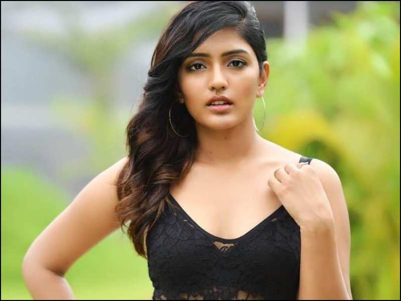 eesha rebba skin color