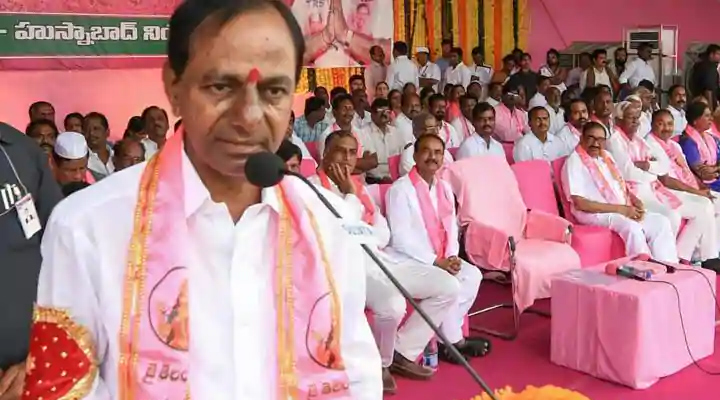 చేనేత కార్మికుల ఆత్మహత్యలు ఆగిపోయాయి: కేసీఆర్ 1 10 10