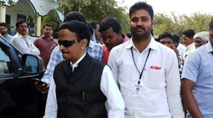 నామినేషన్ దాఖలు చేసిన వేణుమాధవ్ 1 7 14