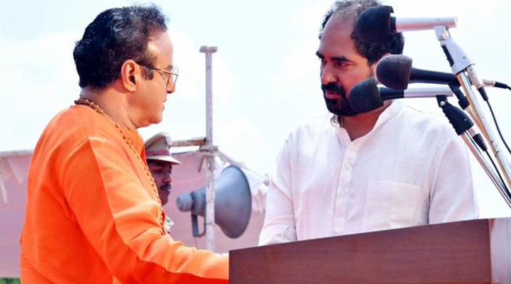 సీనియర్ ఎన్టీఆర్ వాయిస్.. బాలయ్య యాక్షన్! 1 9 10