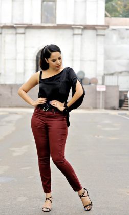 Actress Anasuya Bharadwaj Latest Glam Stills4