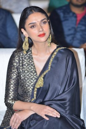 Aditi Rao Hydari At Antariksham 9000 KMPH Pre Release 11
