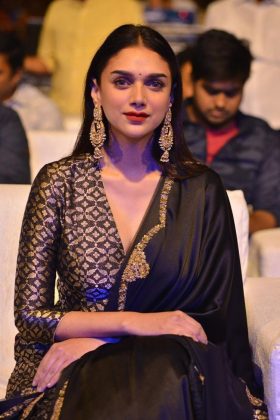 Aditi Rao Hydari At Antariksham 9000 KMPH Pre Release 13