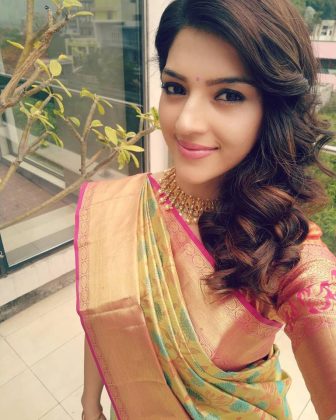 Mehrene Kaur Pirzada Looking Beautiful In Saree 4