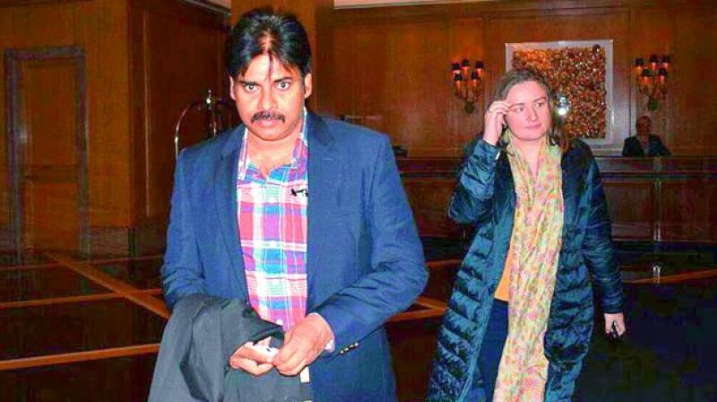 Pawan Kalyan jets off to Europe with family 1 PawanKalyanEurope anna