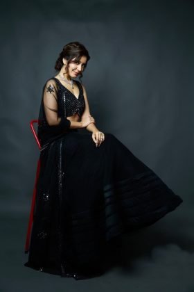 Raashi Khanna In Black 9
