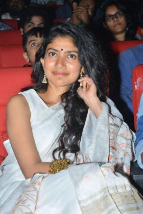 Sai Pallavi At Padi Padi Leche Manasu Pre Release Event 6