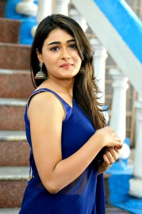 Shalini Pandey Looking Gorgeous In Saree 25