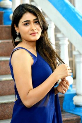Shalini Pandey Looking Gorgeous In Saree 28