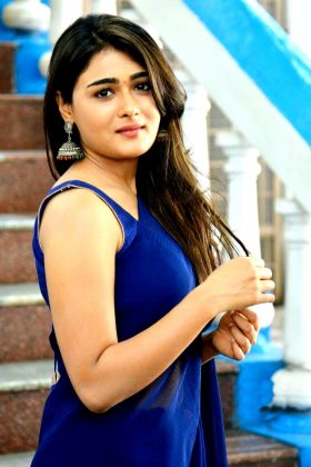 Shalini Pandey Looking Gorgeous In Saree 29