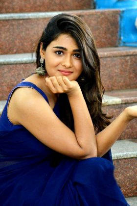 Shalini Pandey Looking Gorgeous In Saree 33