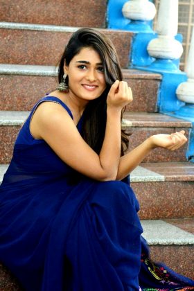 Shalini Pandey Looking Gorgeous In Saree 35