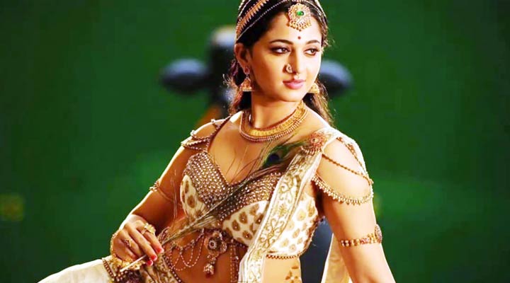 అనుష్క సినిమాకు హాలీవుడ్ విలన్ 1 2 11