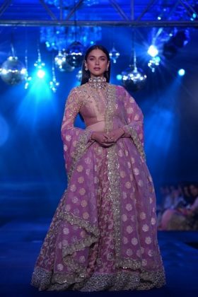 Aditi Rao Hydari Looking Gorgeous 4