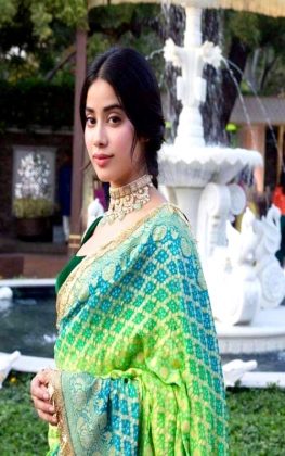 Janhvi Kapoor Looking Beautiful In Saree1