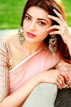 Kajal Aggarwal Looking Beautiful In Saree 3