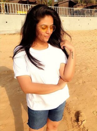 Sreemukhi Latest Clicks 2