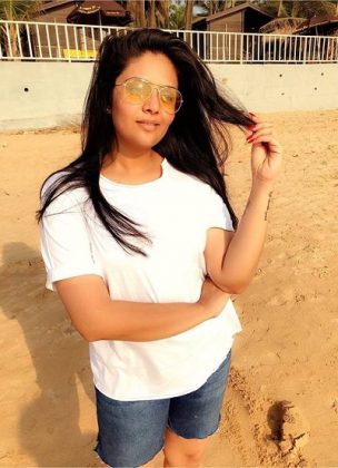 Sreemukhi Latest Clicks 3