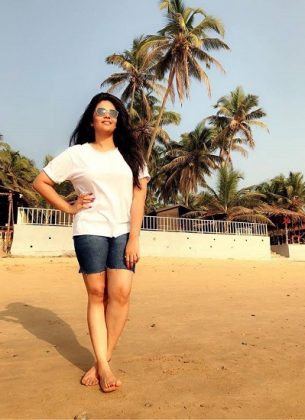 Sreemukhi Latest Clicks 5