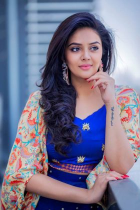 Sreemukhi Latest Photoshoot Stills3