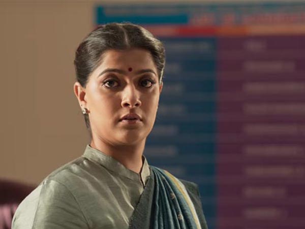 Tollywood calling: Varalakshmi Sarathkumar confirms her Telugu debut 1 Varalaxmi in sarkar movie