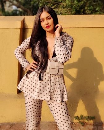 Adah Sharma Looks Stunning 3
