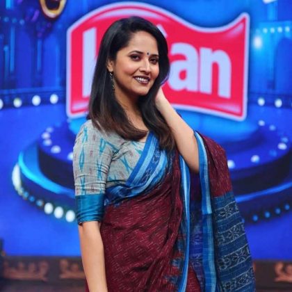 Anasuya Bharadwaj In Saree Photos 1