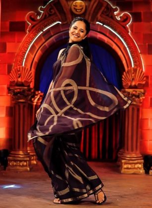 Anasuya Bharadwaj Latest Stills In Saree 4