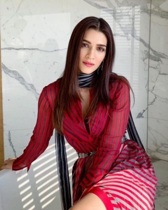 Kriti Sanon Looks Stunning In Red 3