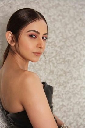 Rakul Preet Singh In Black 1