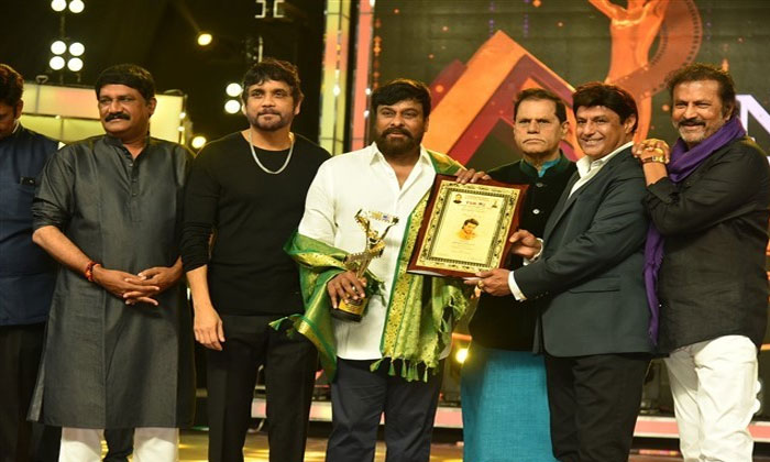 chiranjeevi balakrishna TSR awards