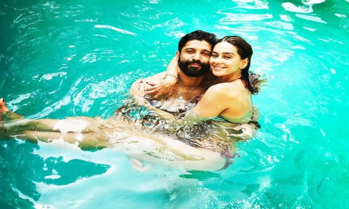 shibani dandekar farhan akhtar