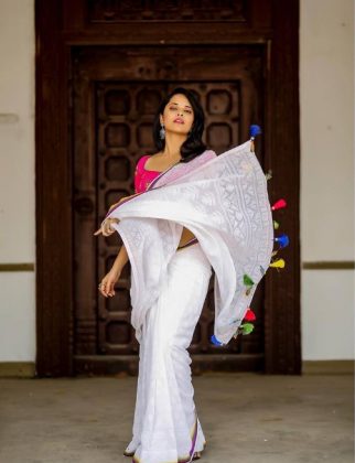 Anasuya Bharadwaj New Stills In Saree 1