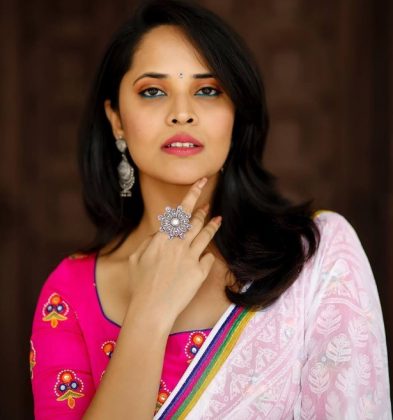 Anasuya Bharadwaj New Stills In Saree 5