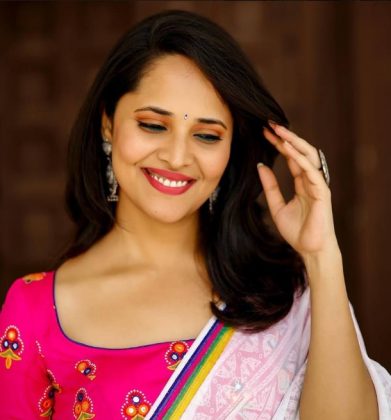 Anasuya Bharadwaj New Stills In Saree 8