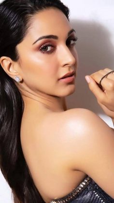 Kiara Advani Looks Stunning3