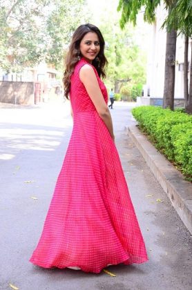 Rakul At Sridevi Biography Athiloka Sundari Book Release 14