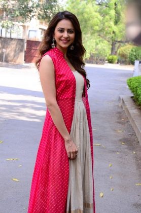 Rakul At Sridevi Biography Athiloka Sundari Book Release 9