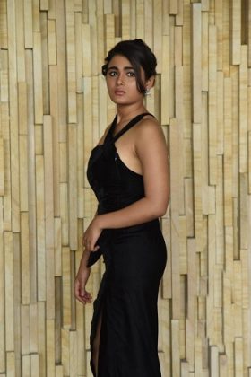 Shalini Pandey Looking Beautiful In Black 18