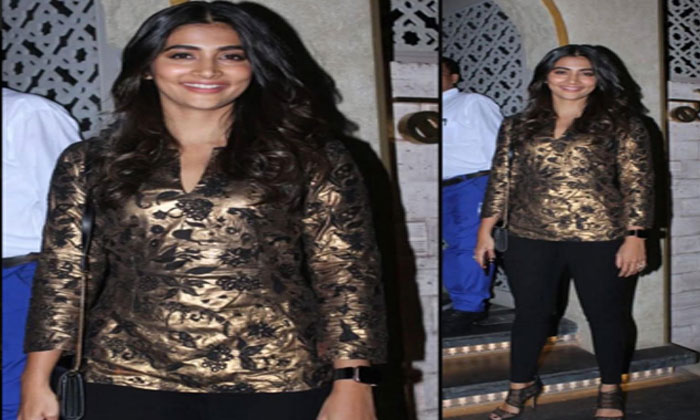 Pooja's steamy looks at a weekend party 1 pooja hegde