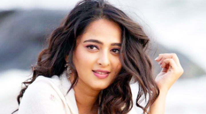 మణిరత్నం డ్రీమ్ ప్రాజెక్టులో స్వీటీ..! 1 12 12