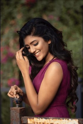 Eesha Rebba Cute Stills 5