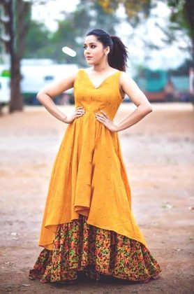 Rashmi Gautam Looks Stunning 2