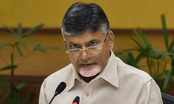 నిరుద్యోగుల జీవితాలతో ఆడుకుంటున్న బాబు 1 chandrababu naidu unemployment