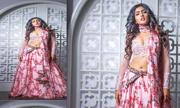 Telugu girl ups glam quotient 3 eesha rebba latest pic
