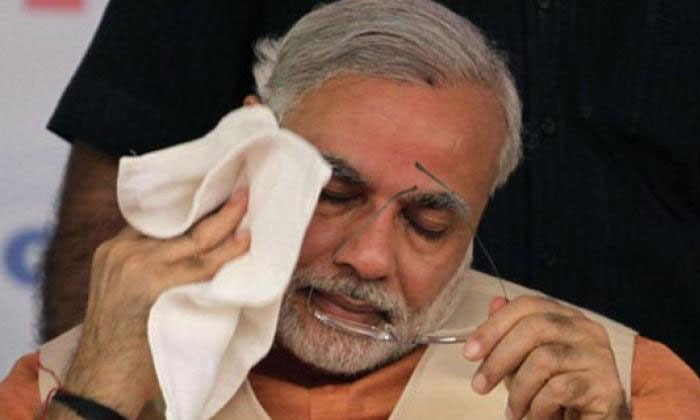 Troubles continue for 'PM Narendra Modi’ 1 narendra modi biopic stalled