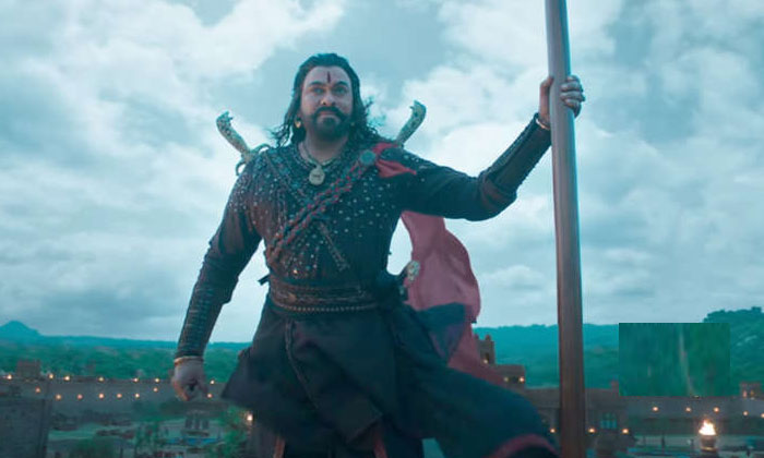 sye raa release date locked