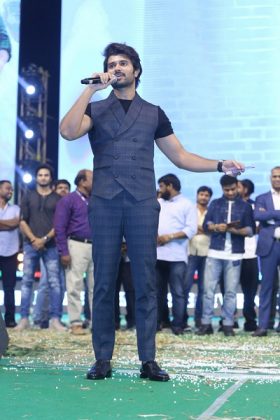 Maharshi Movie Pre Release event 6